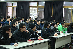 교구 예비신학생 피정…성소 나누고 친교도 다져